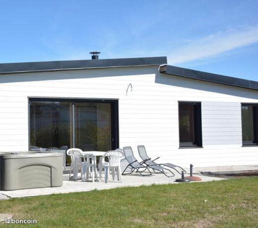 Maison Bord De Mer Avec Jacuzzi Névez エクステリア 写真